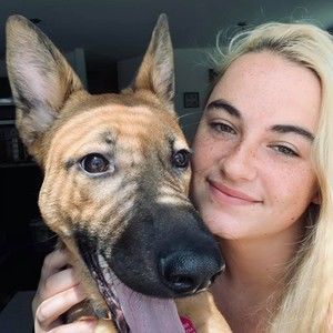 Meet your Posher, Aleah